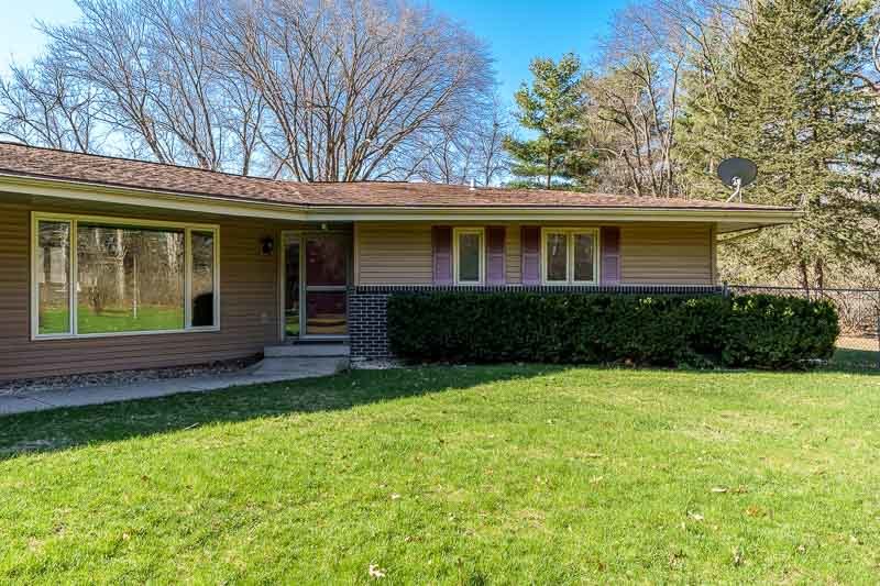 1920 Yale Bridge Road, South Beloit, IL