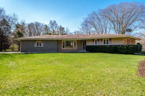 1920 Yale Bridge Road, South Beloit, IL