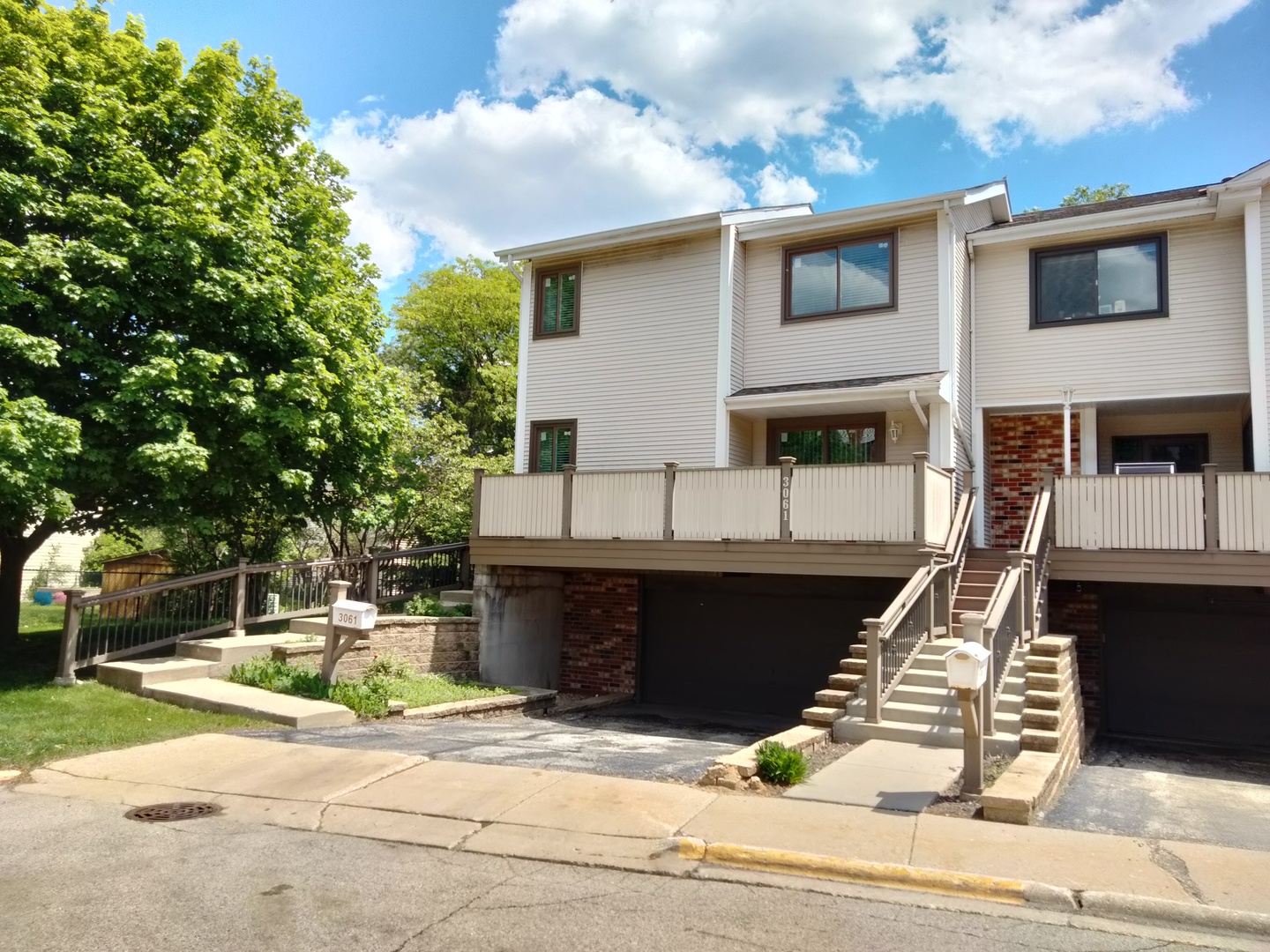 3061 Pheasant Creek Drive, Northbrook, IL