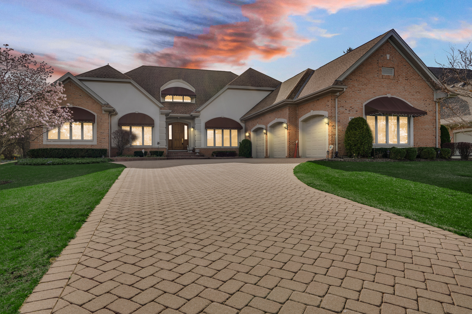 61 Overlook Drive, Golf, IL