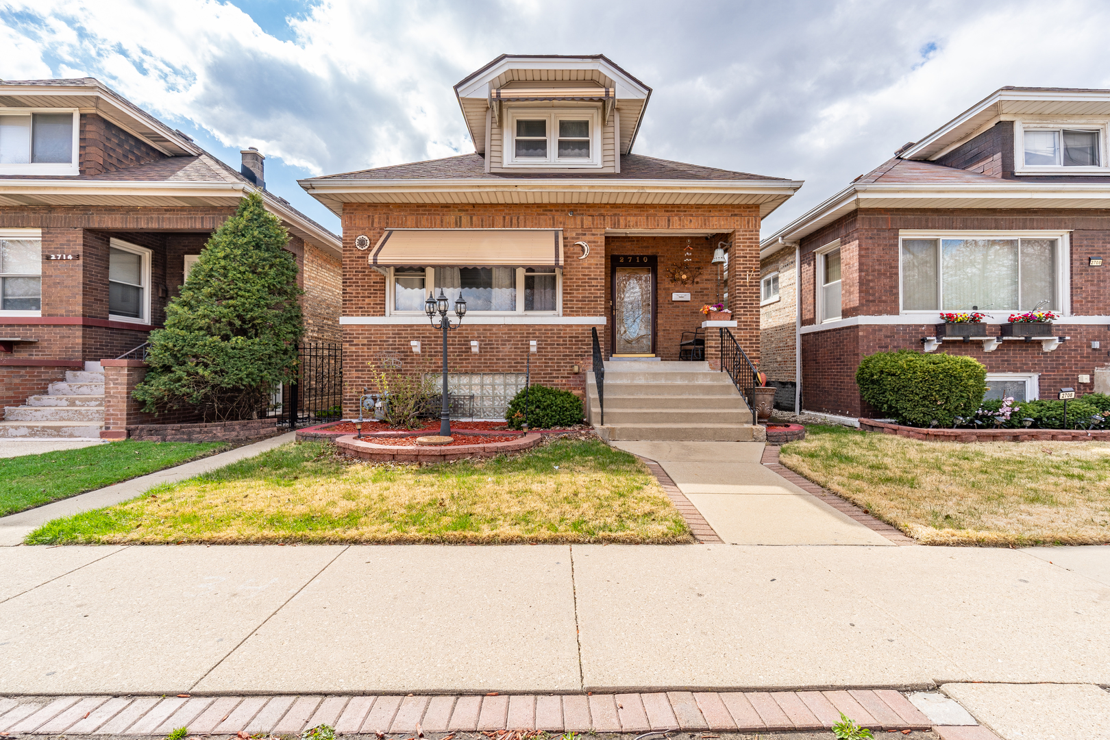 2710 Oak Park Avenue, Berwyn, IL