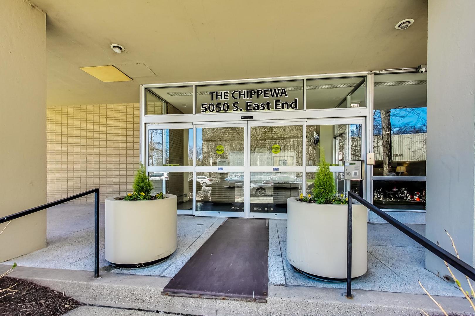 5050 S East End Avenue #3B, Chicago, IL