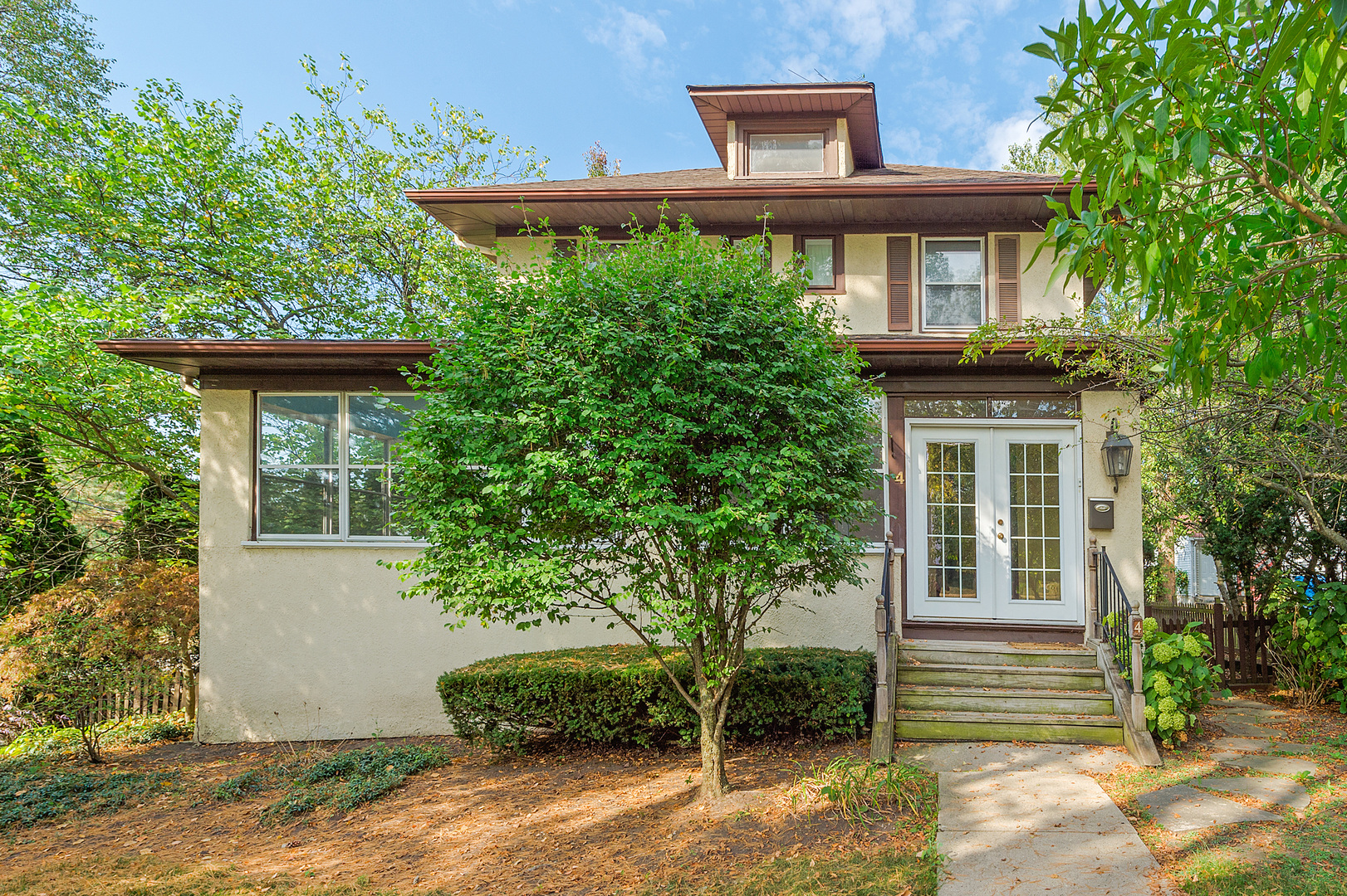 4 N Vine Street, Hinsdale, IL