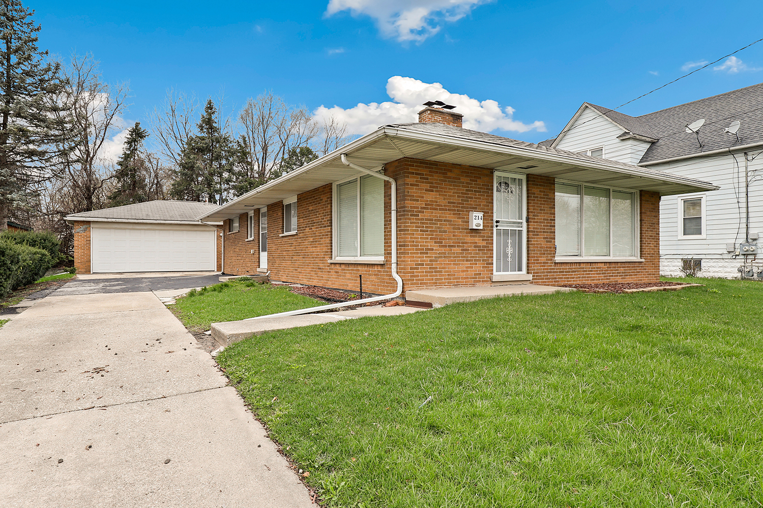214 N Hunter Street, Thornton, IL