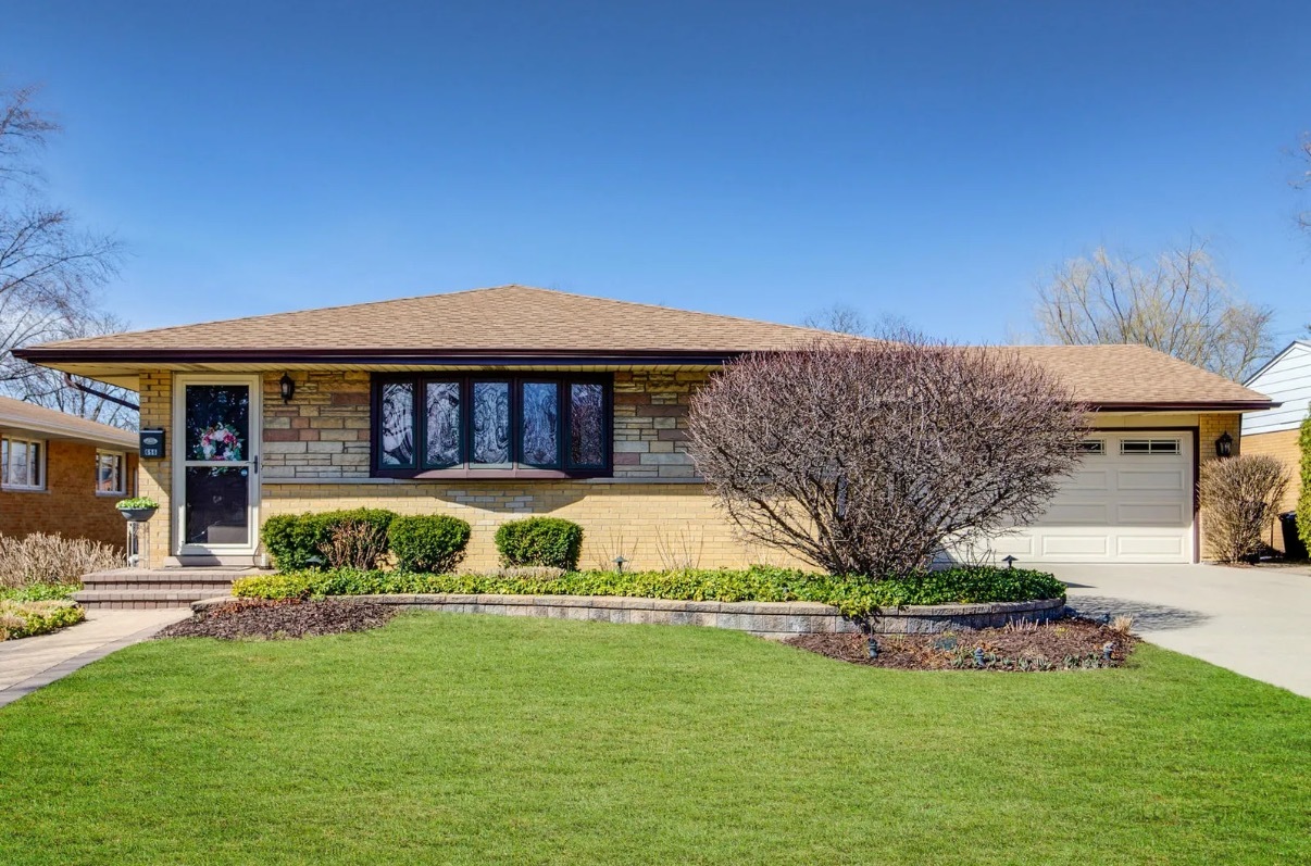656 Jon Lane, Des Plaines, IL