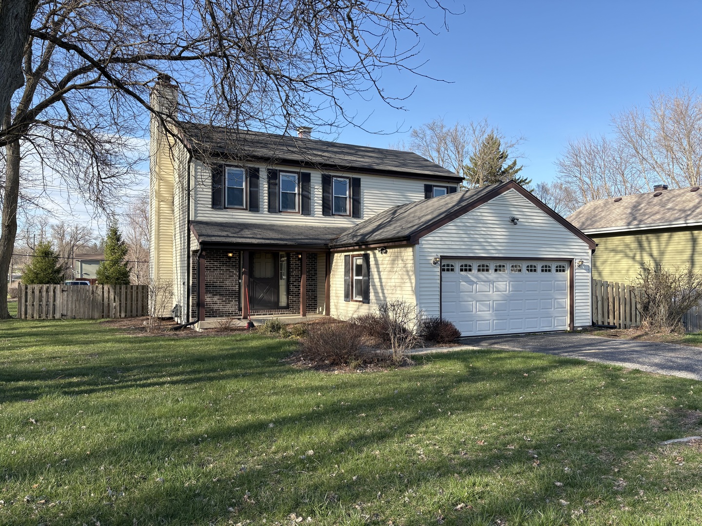 5524 W Shore Drive, McHenry, IL