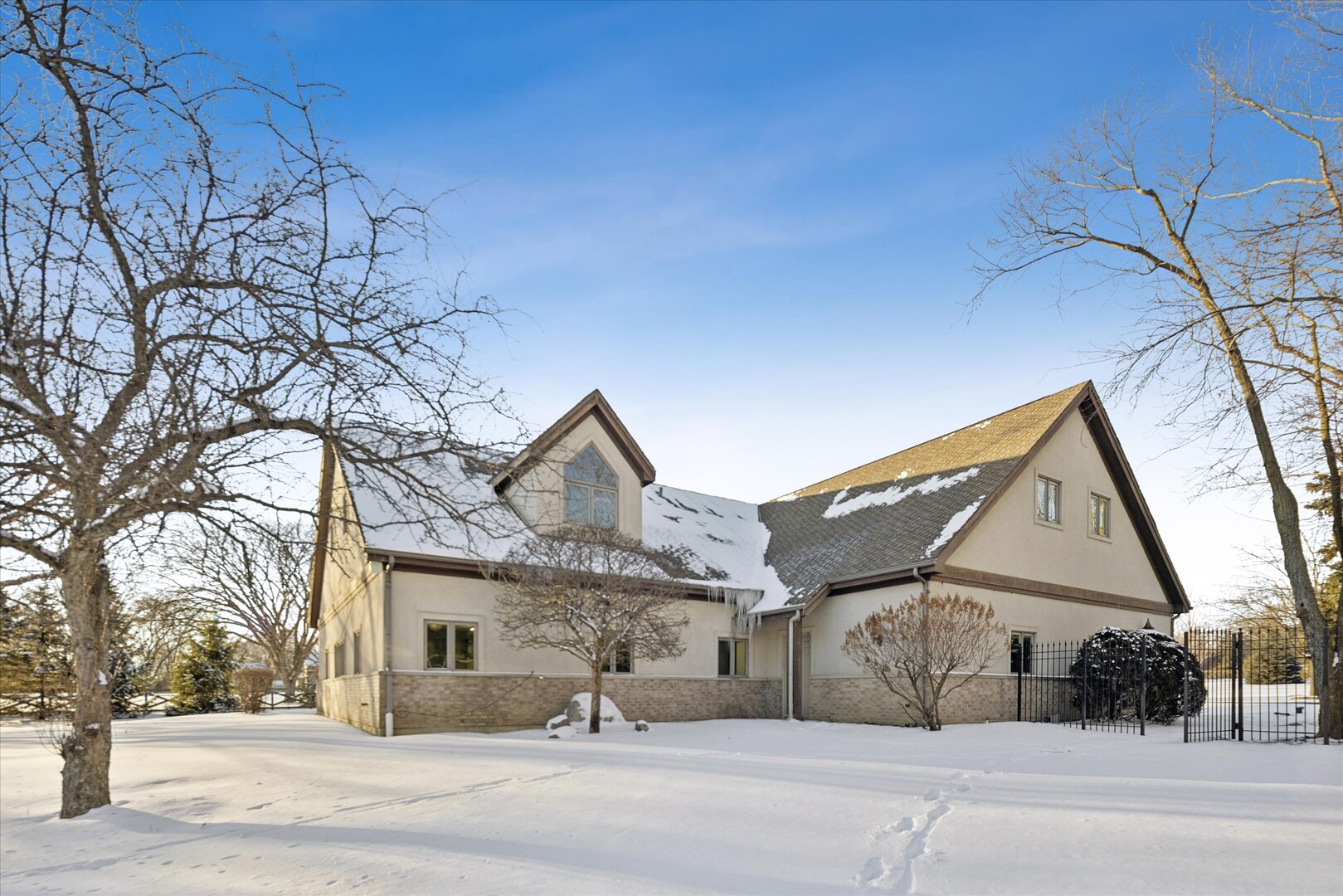 16W125 89th Street, Burr Ridge, IL