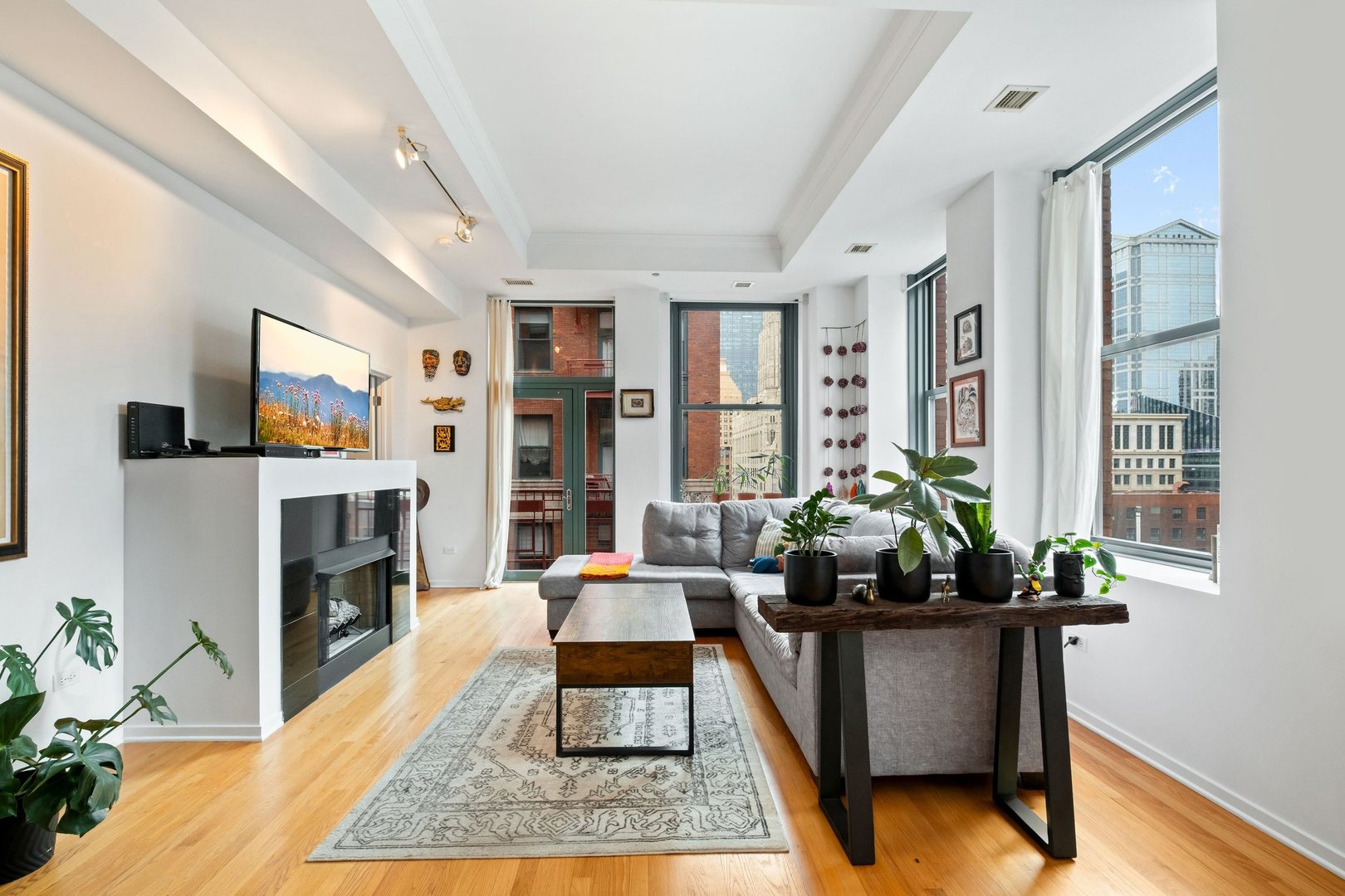 208 W Washington Street #1910, Chicago, IL