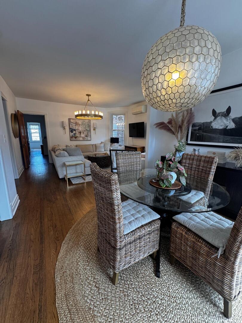 3541 N Oakley Avenue, Chicago, IL