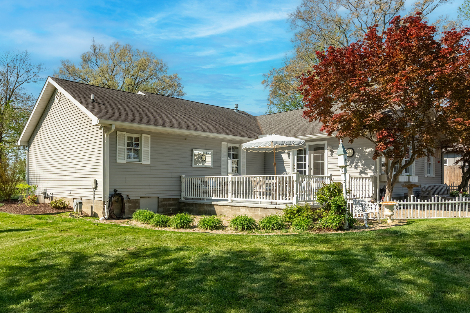 370 Woodlake Road, Eldorado, IL