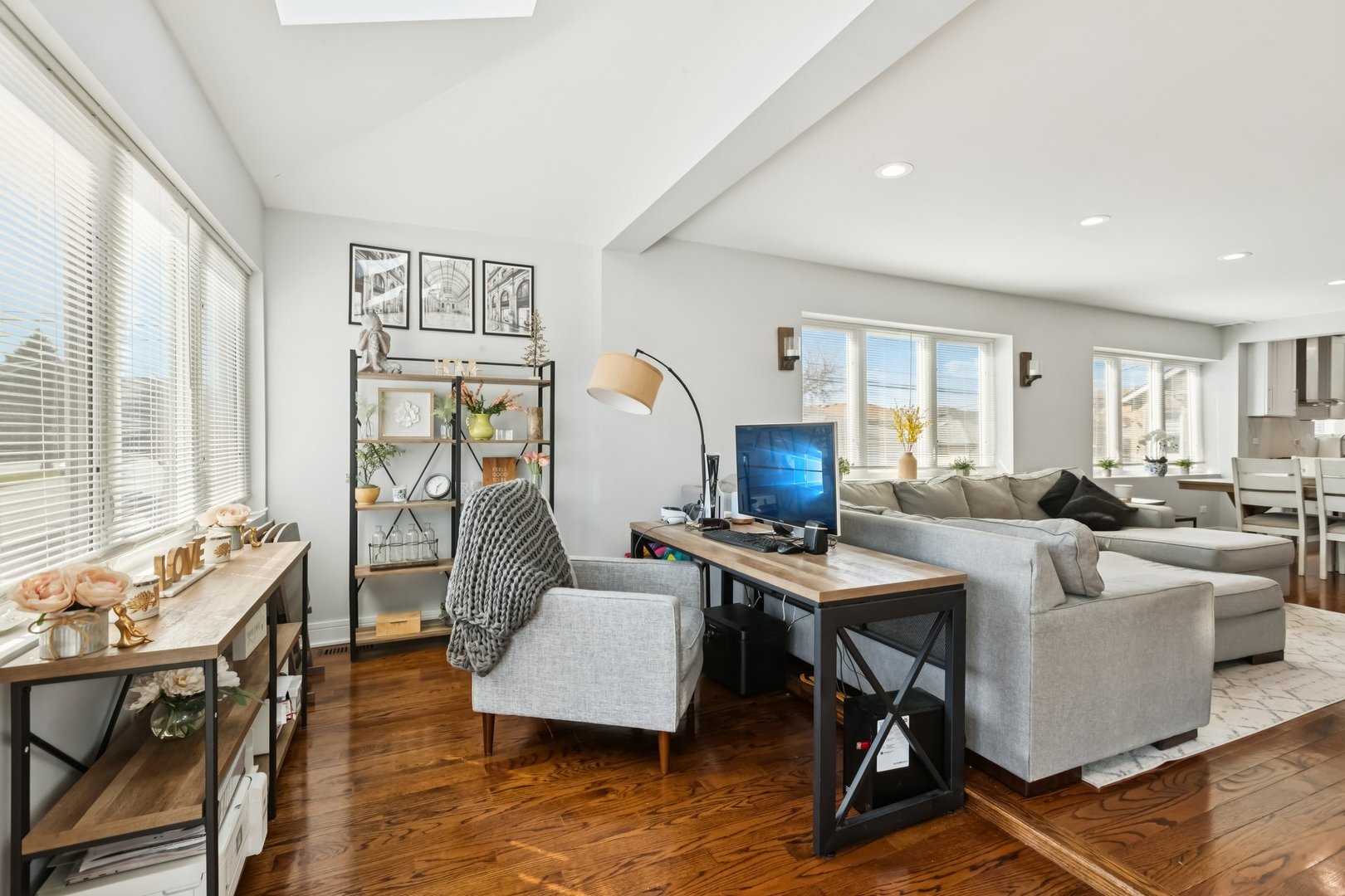 6242 S Nashville Avenue, Chicago, IL