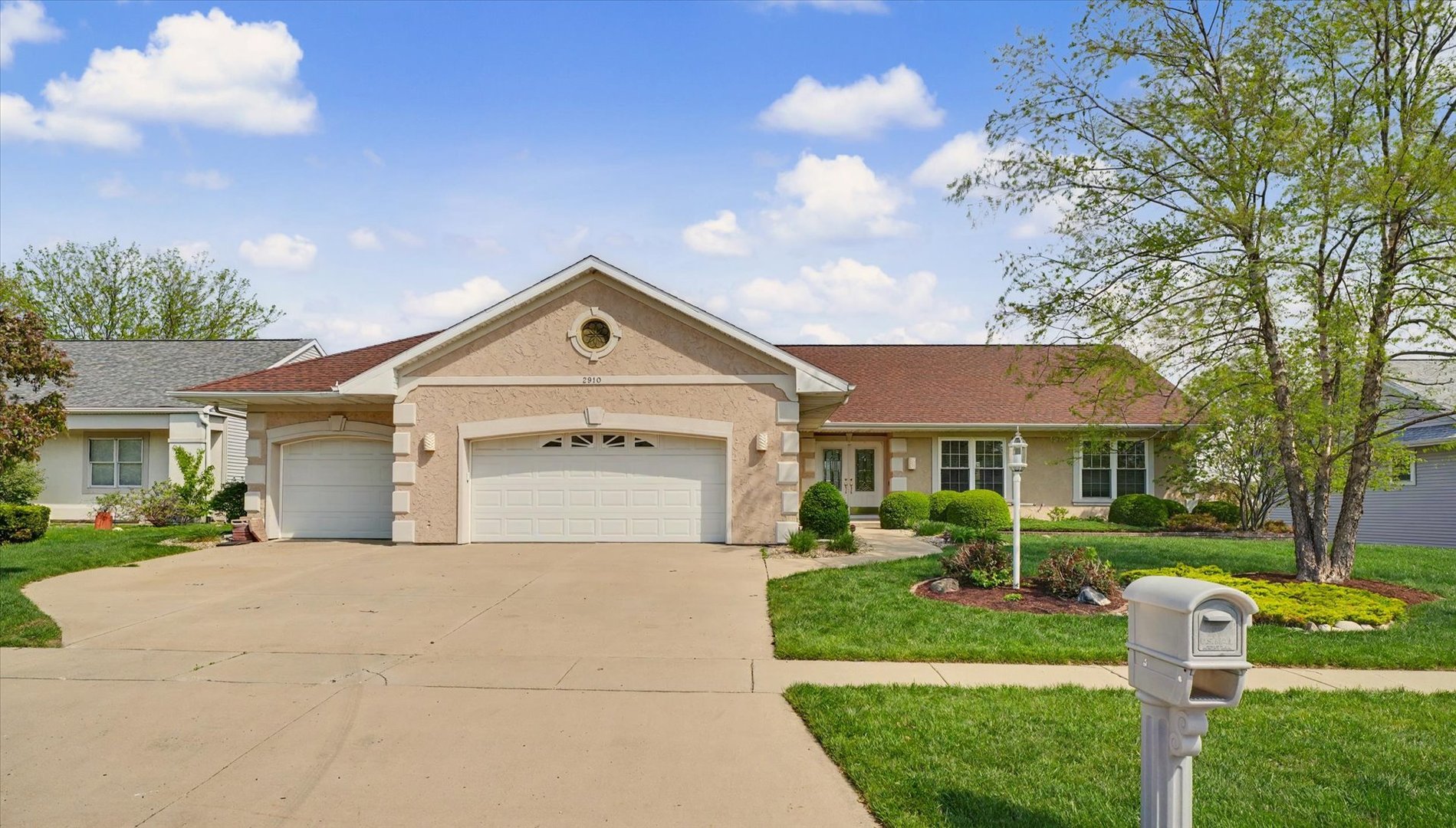 2910 Rutherford Drive, Urbana, IL