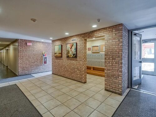 6010 Oakwood Drive #1H, Lisle, IL