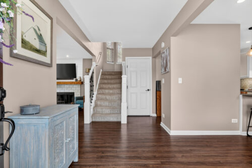 231 Lenox Court, Grayslake, IL