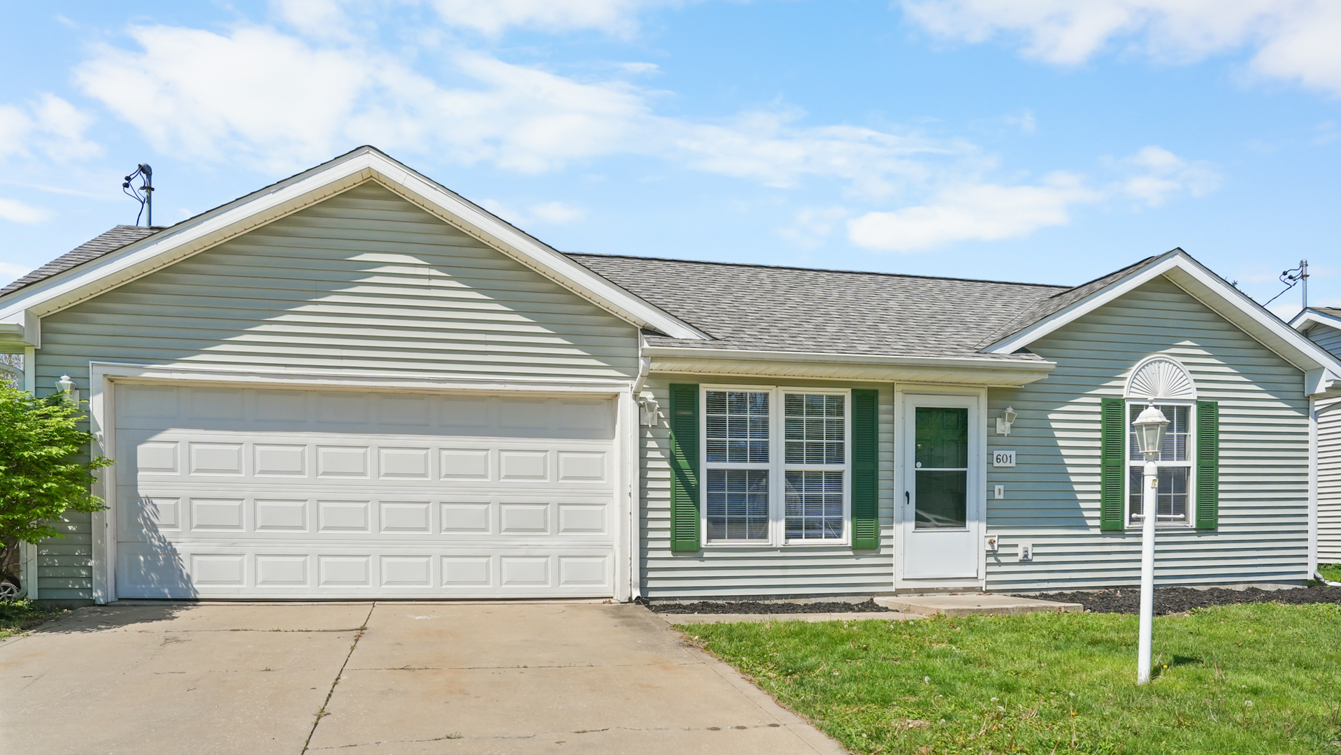 601 S Sunny Lane, Urbana, IL