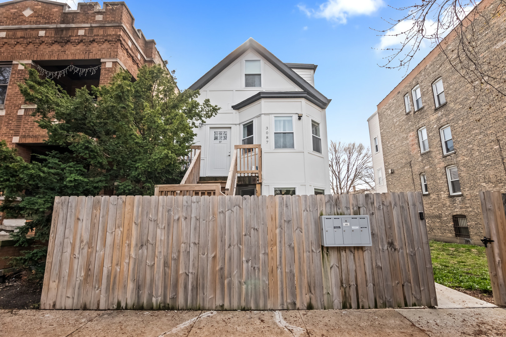 3087 N Elbridge Avenue #1F, Chicago, IL