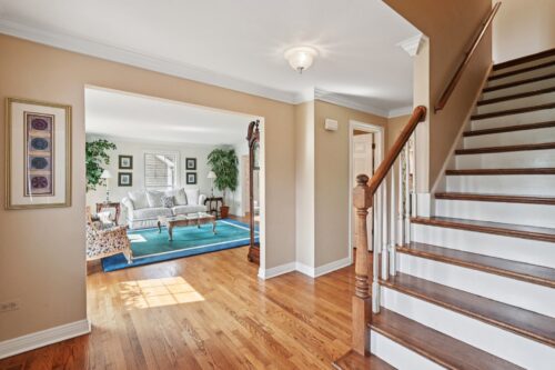 432 Whitney Drive, Barrington, IL