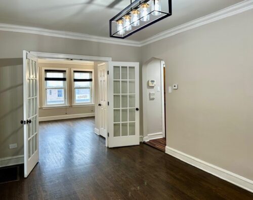 8204 S EXCHANGE Avenue, Chicago, IL