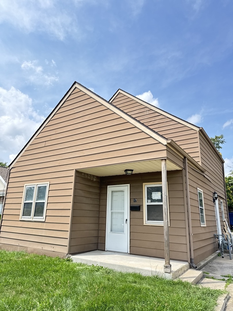 17 W 30th Place, Steger, IL