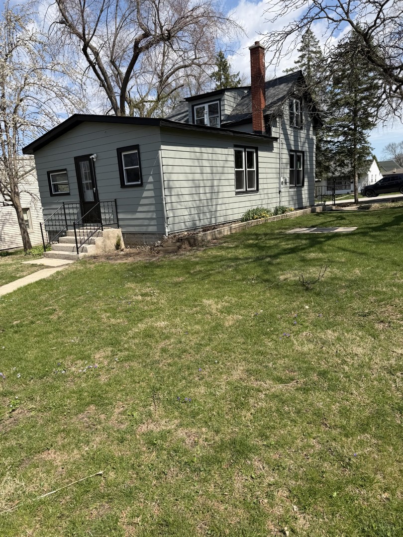 105 N Pearl Street, Willow Springs, IL