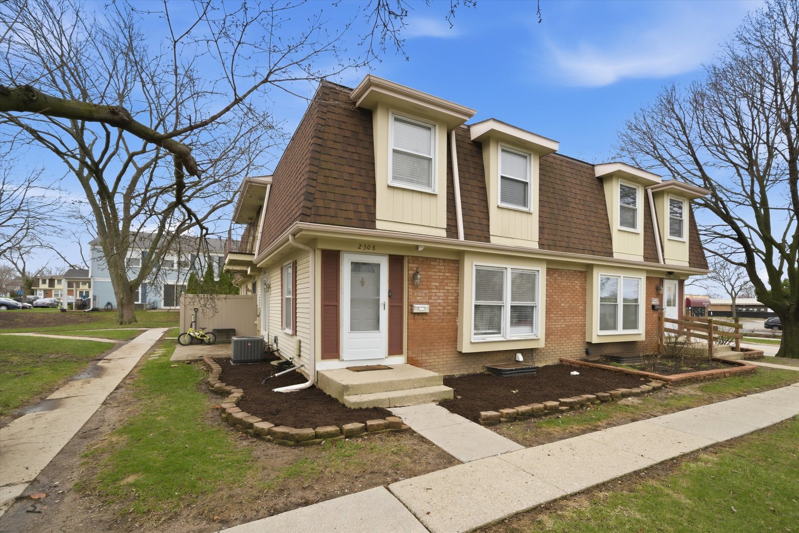 2308 Andover Court, Schaumburg, IL