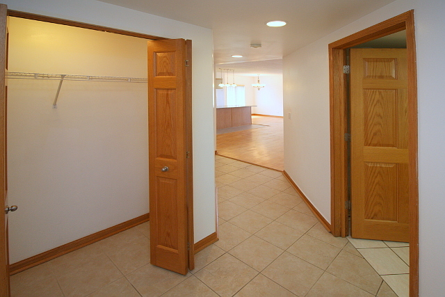 6560 W Diversey Avenue #516, Chicago, IL