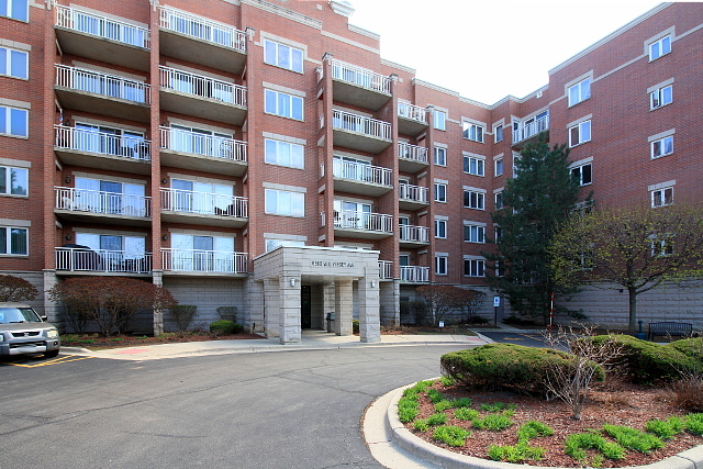 6560 W Diversey Avenue #516, Chicago, IL