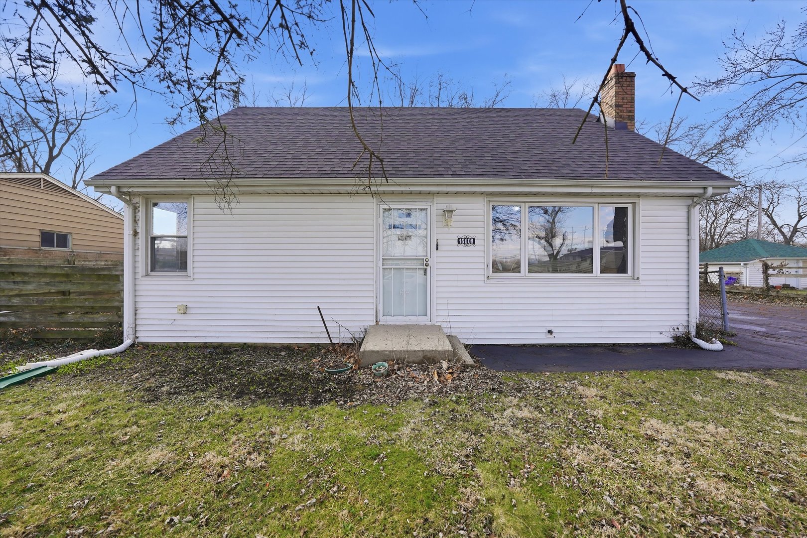 16608 Sawyer Avenue, Markham, IL