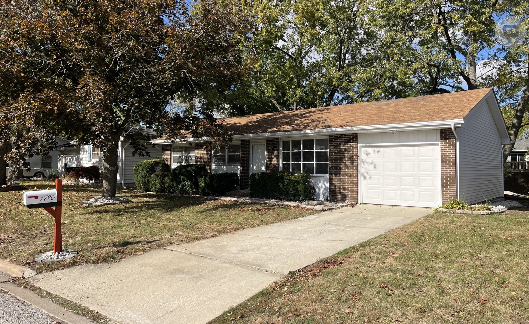 1720 Jacobssen Drive, Normal, IL