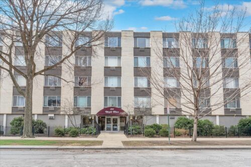 201 S Maple Avenue #111, Oak Park, IL