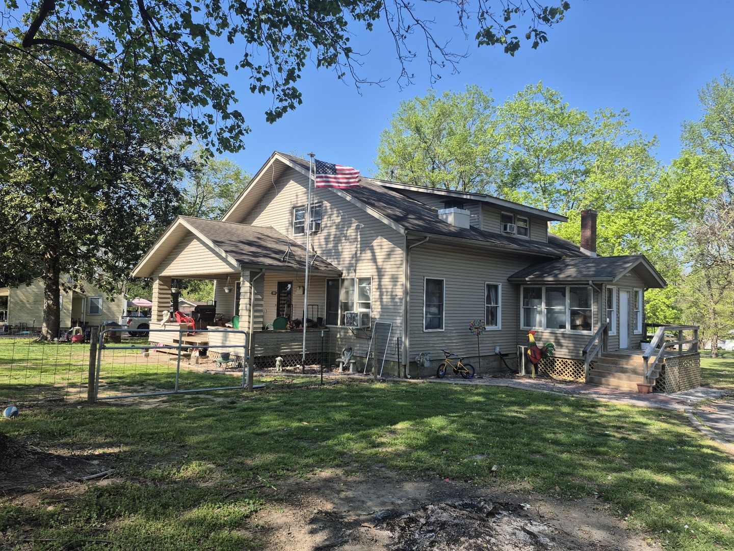 1201 Fairview Road, Rosiclare, IL