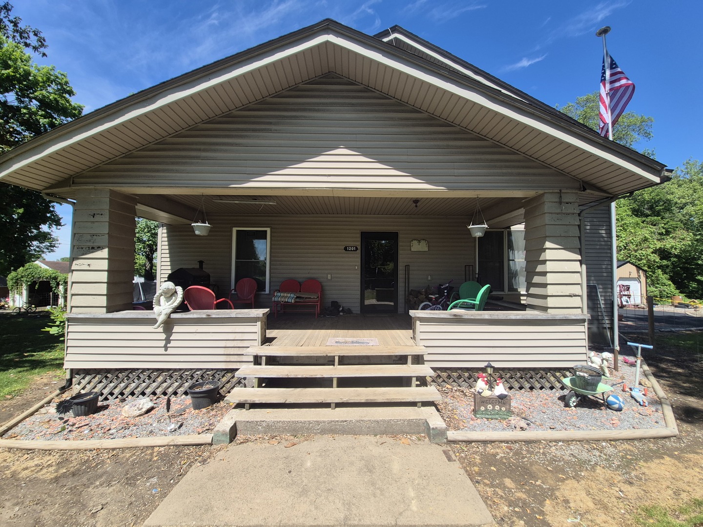 1201 Fairview Road, Rosiclare, IL