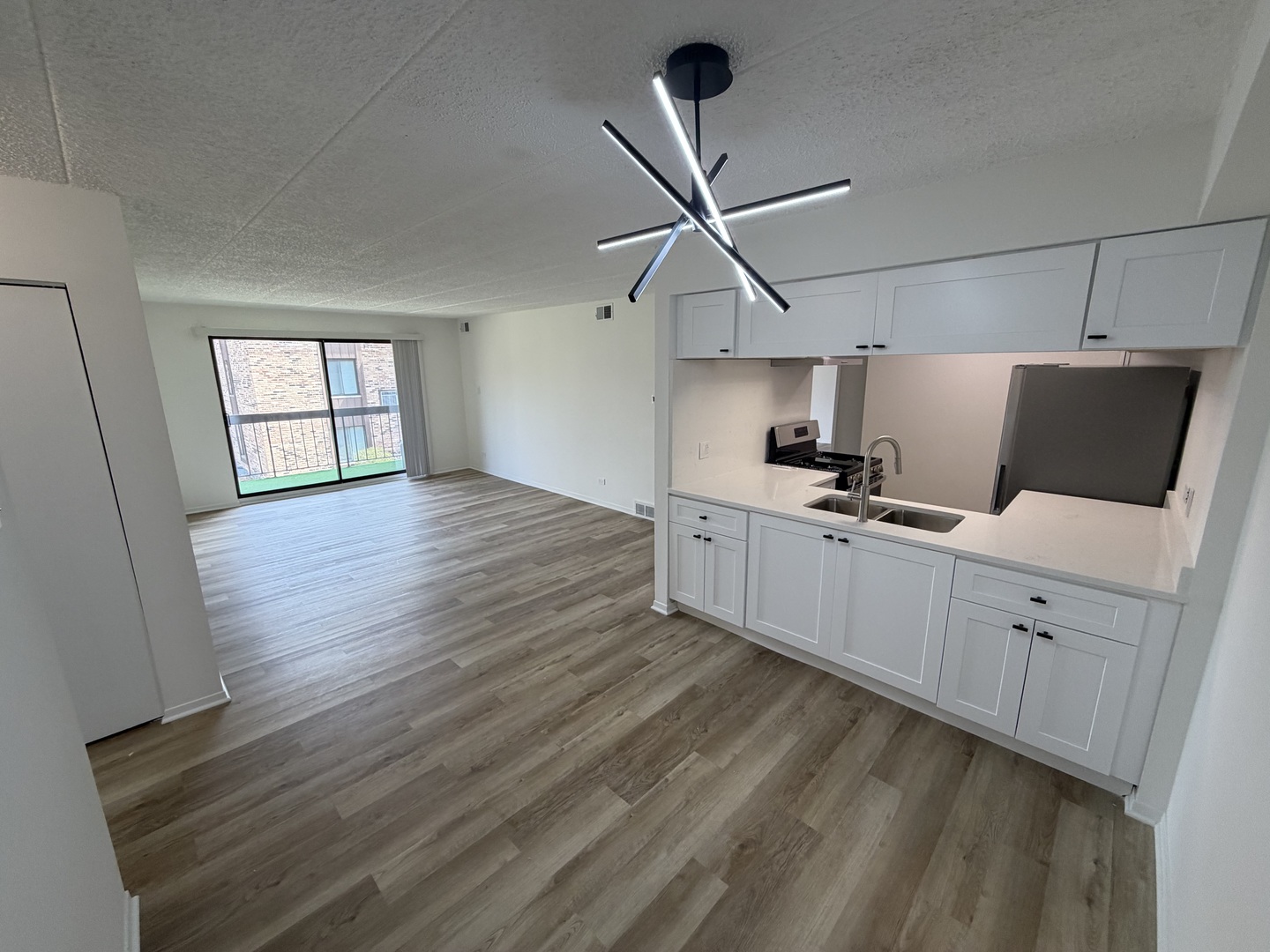 7531 175th Street #422, Tinley Park, IL