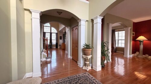 6 Glenview Court, Bolingbrook, IL