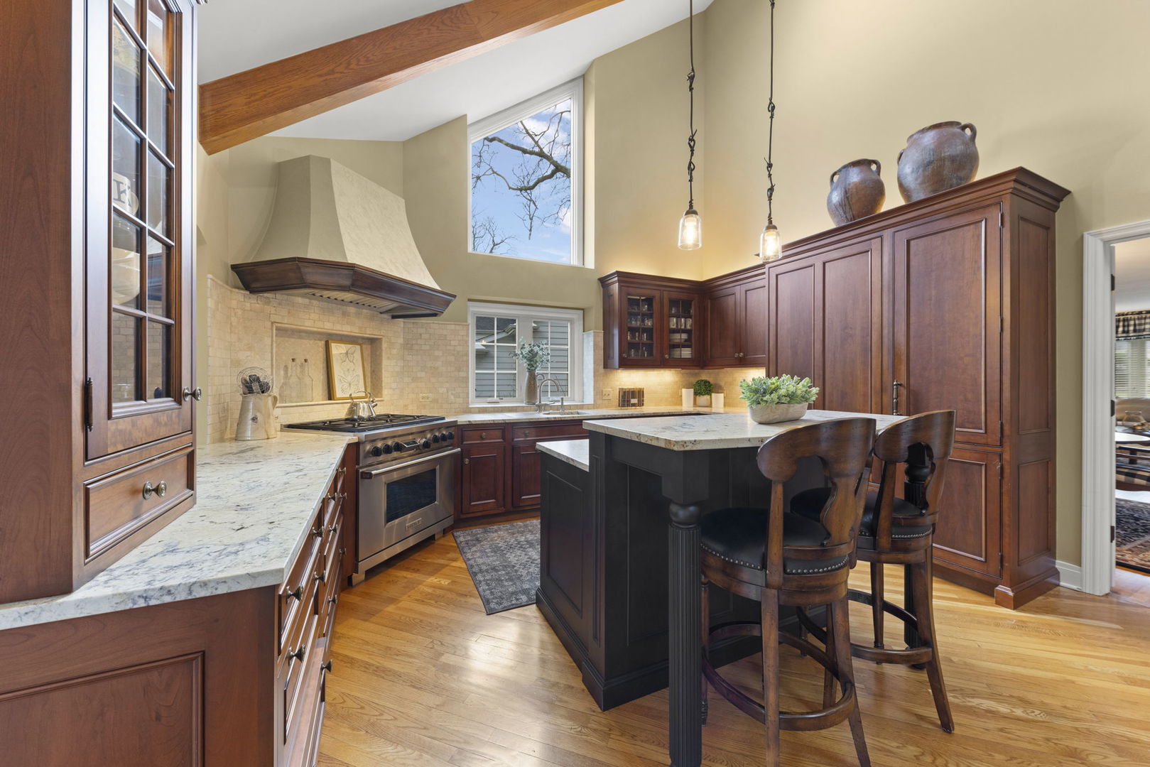 646 Highview Avenue, Glen Ellyn, IL