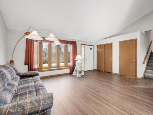 27W015 Manchester Road, Winfield, IL