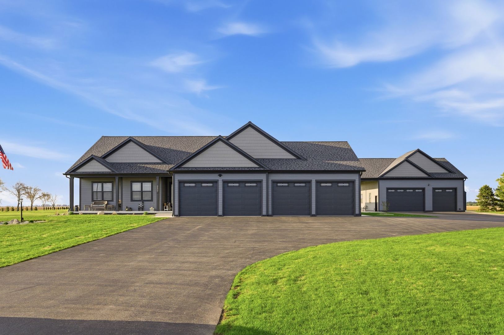 2401 N 4350th Road, Sheridan, IL