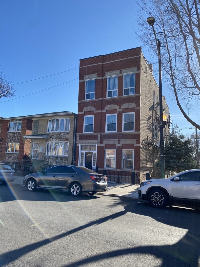 321 W 24th Street #3R, Chicago, IL