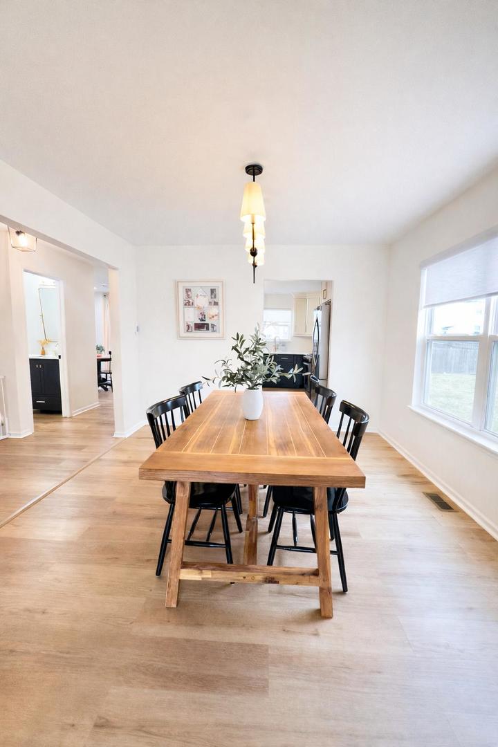 87 S Savannah Parkway, Round Lake, IL