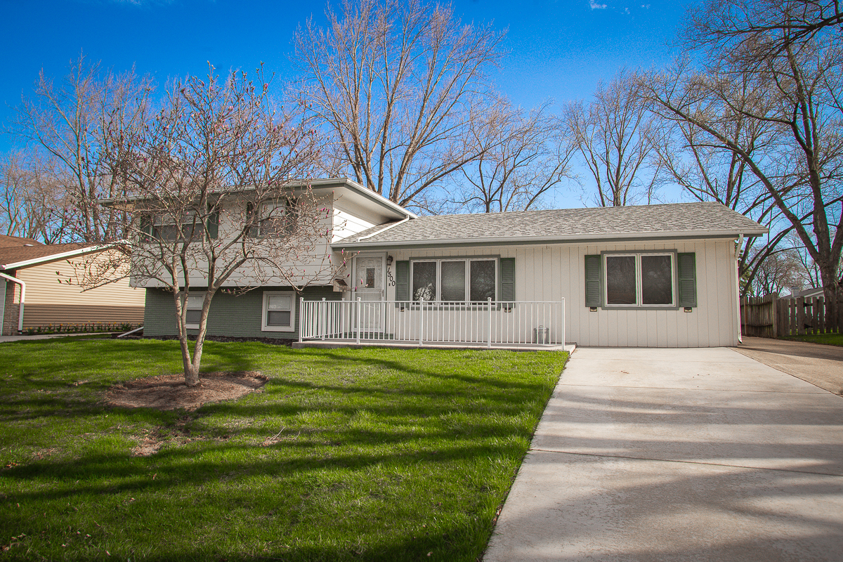 1500 Bates Lane, Schaumburg, IL