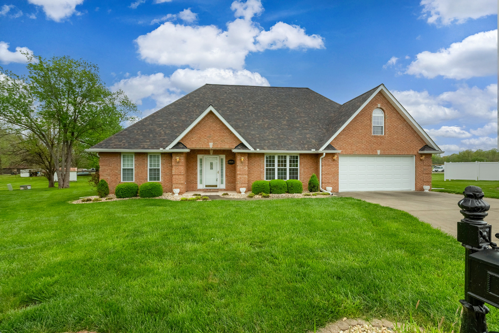 1705 Josephine Lane, Marion, IL