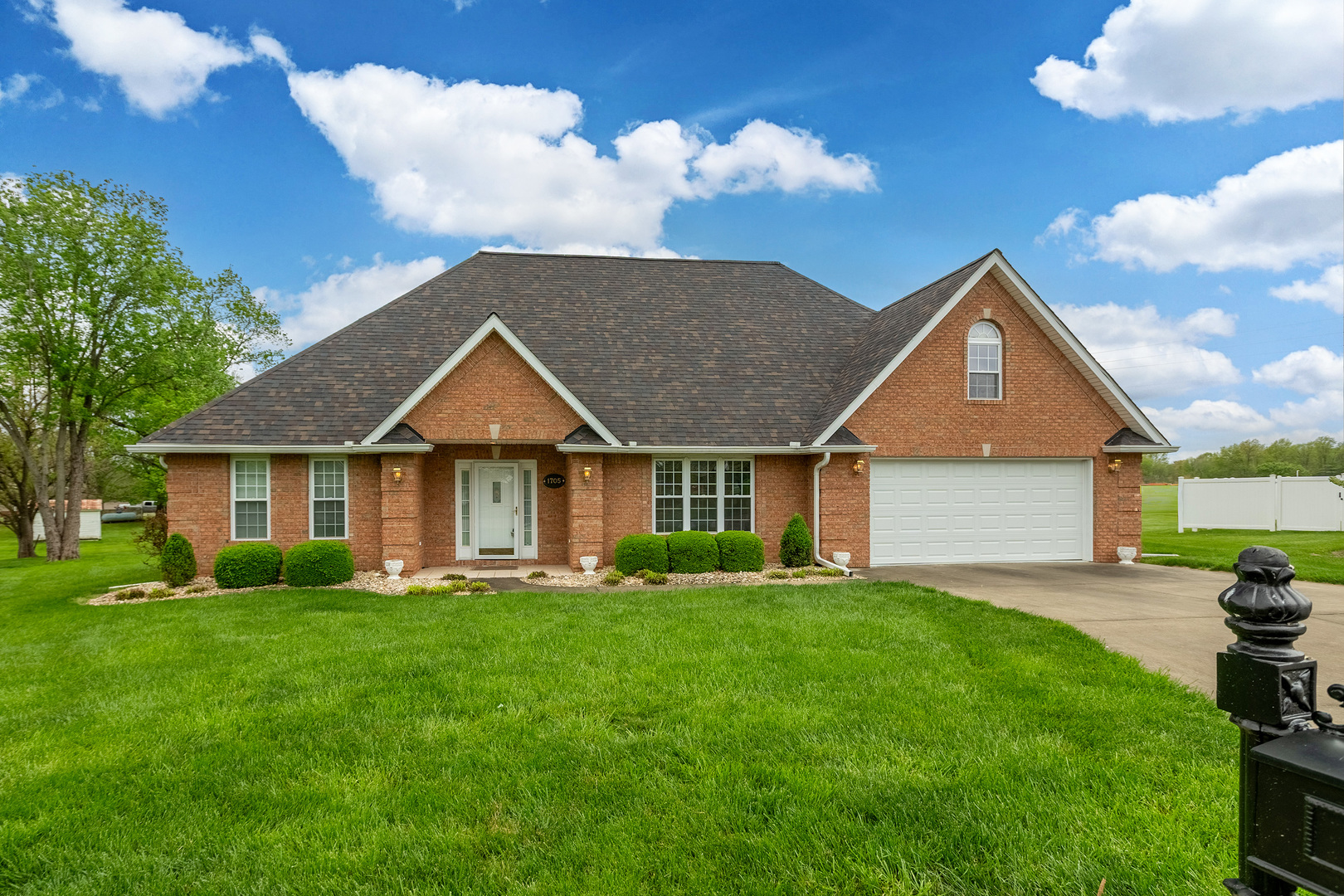 1705 Josephine Lane, Marion, IL