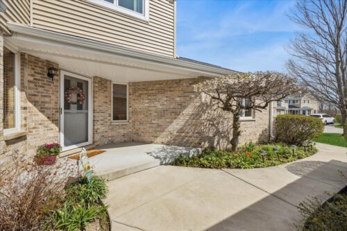 17346 Brook Crossing Court, Orland Park, IL