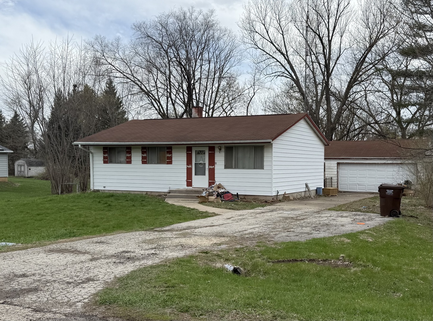 5847 Kirkwood Drive, Rockford, IL