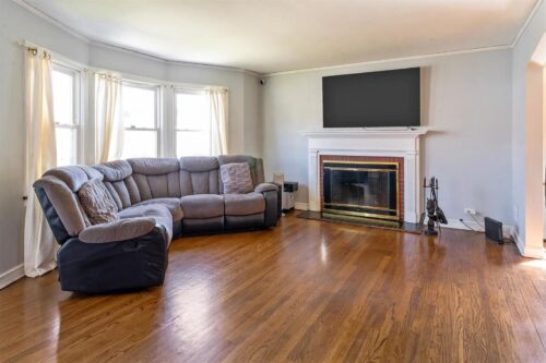 8108 S Wood Street, Chicago, IL