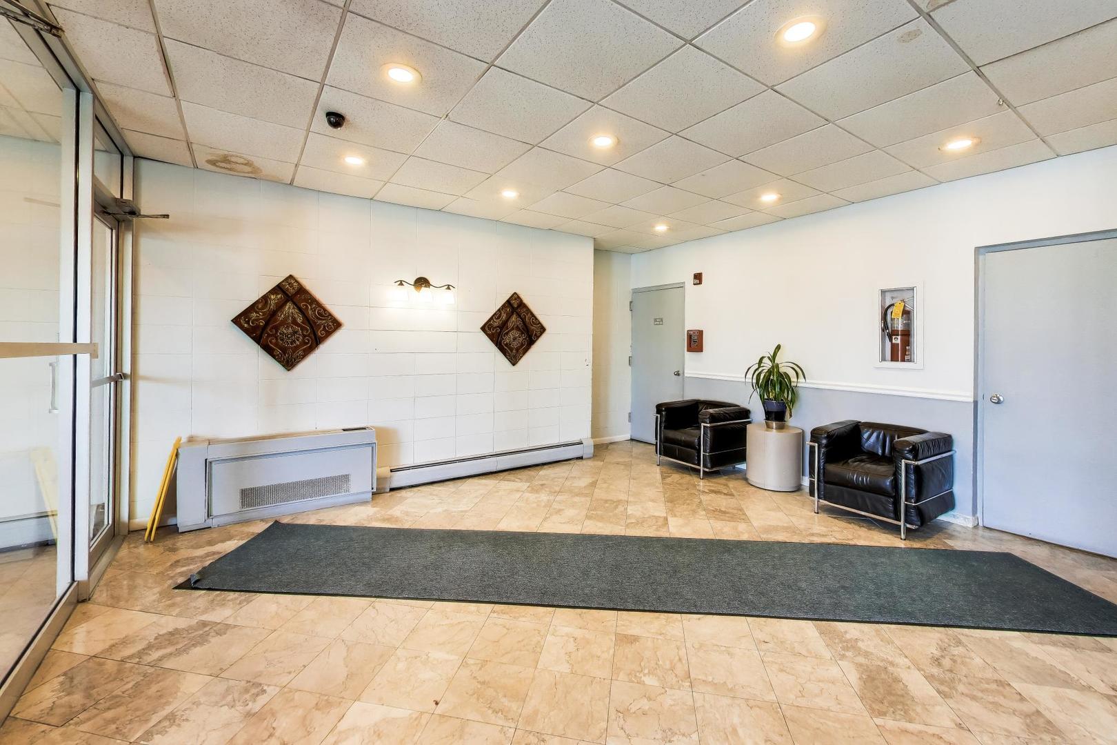 1043 S York Road #501, Bensenville, IL