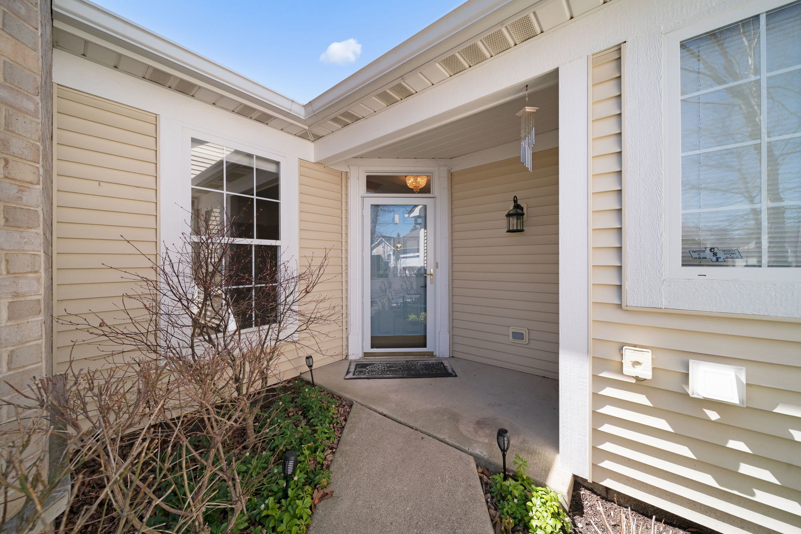 2370 Carillon Drive, Grayslake, IL