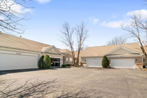 2370 Carillon Drive, Grayslake, IL
