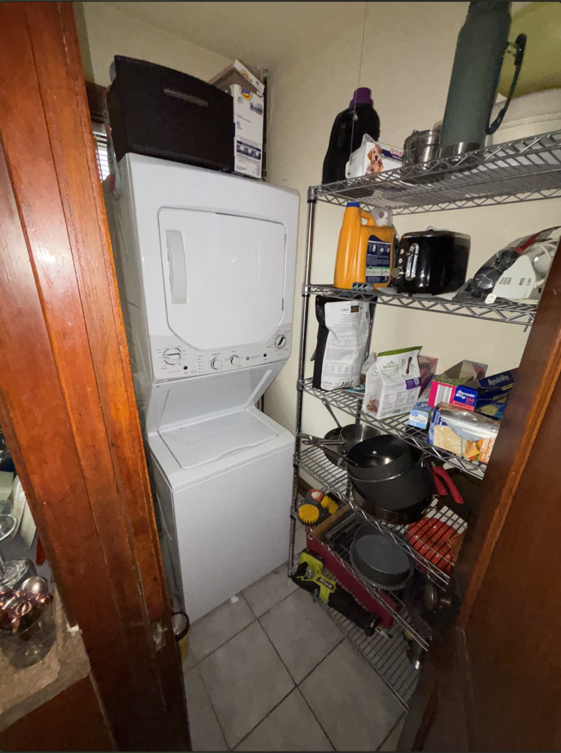 3352 S Lituanica Avenue #1, Chicago, IL