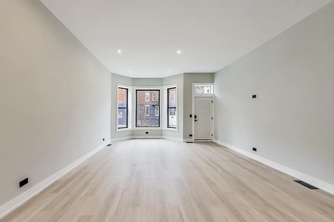 1311 N Rockwell Street #1, Chicago, IL